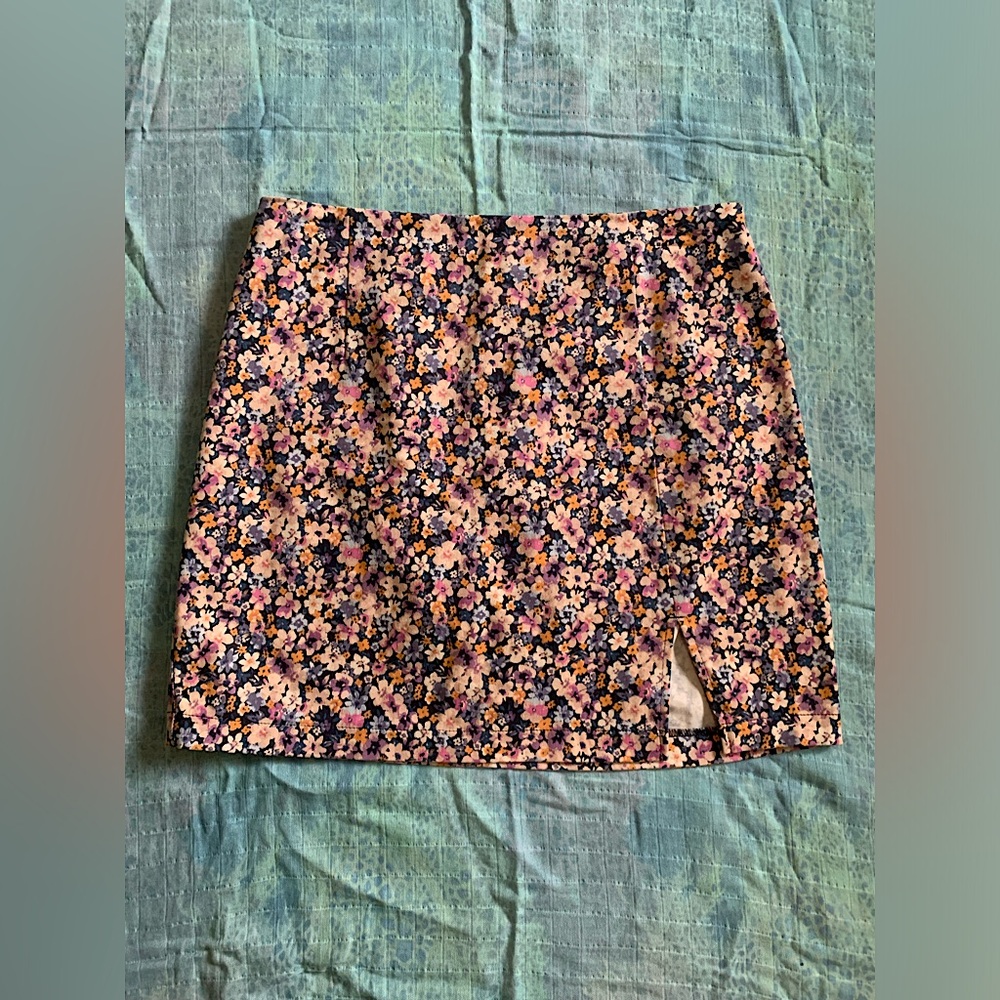 🌸wild fable floral jean mini skirt firm elastic waistband - Size 10